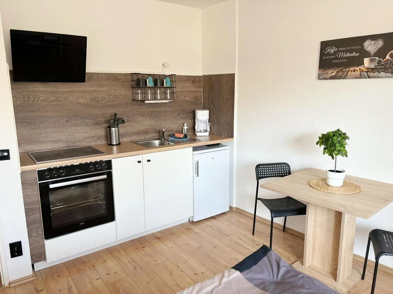 Low Budget Apartment 科隆